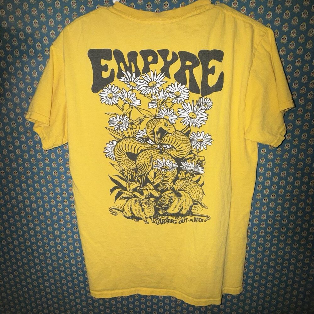 Empyre Women's Medium Yellow Graphic Print T-Shirt Snake & Flowers
